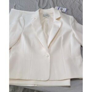 Le Suit Plus Size 18 Jacket and Skirt Suit Vanilla Ice Single Button